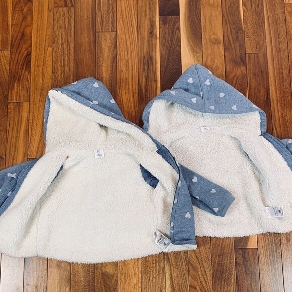 Gap Fleece-Lined Sweater 🧥 - Picture 3 of 4